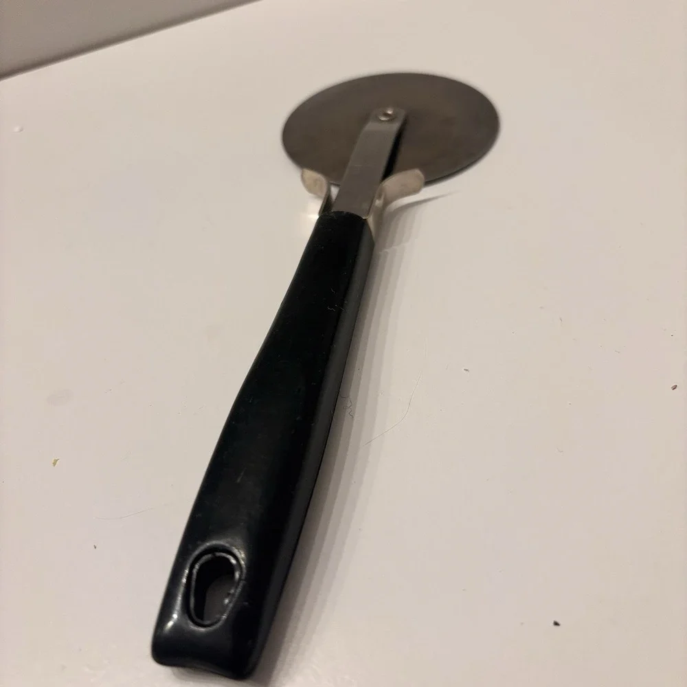 Vintage Ekco Eterna Pizza Cutter Wheel Stainless Steel US Black Handel Pastry 7